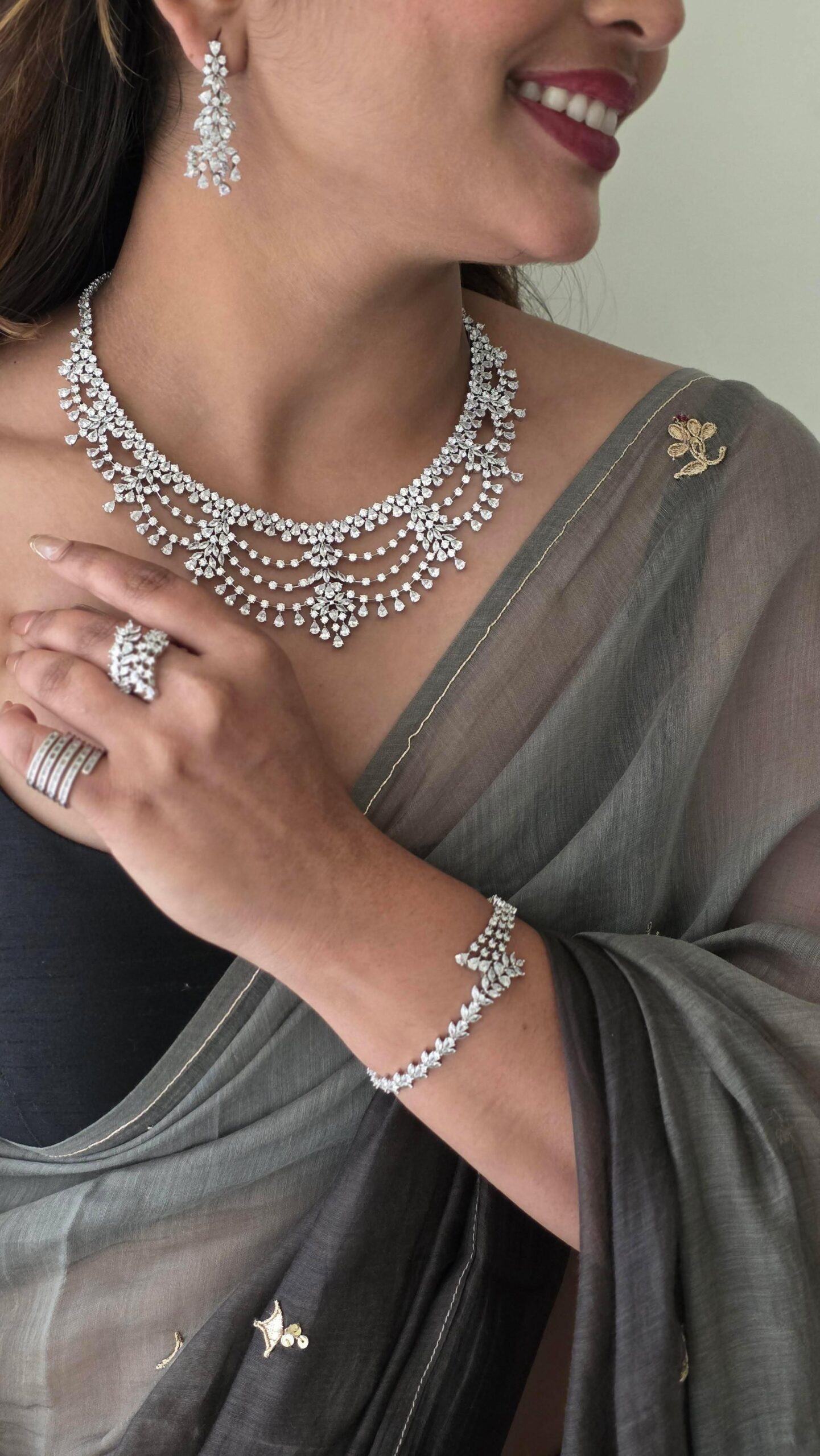 Isabella statement necklace Thumbnail