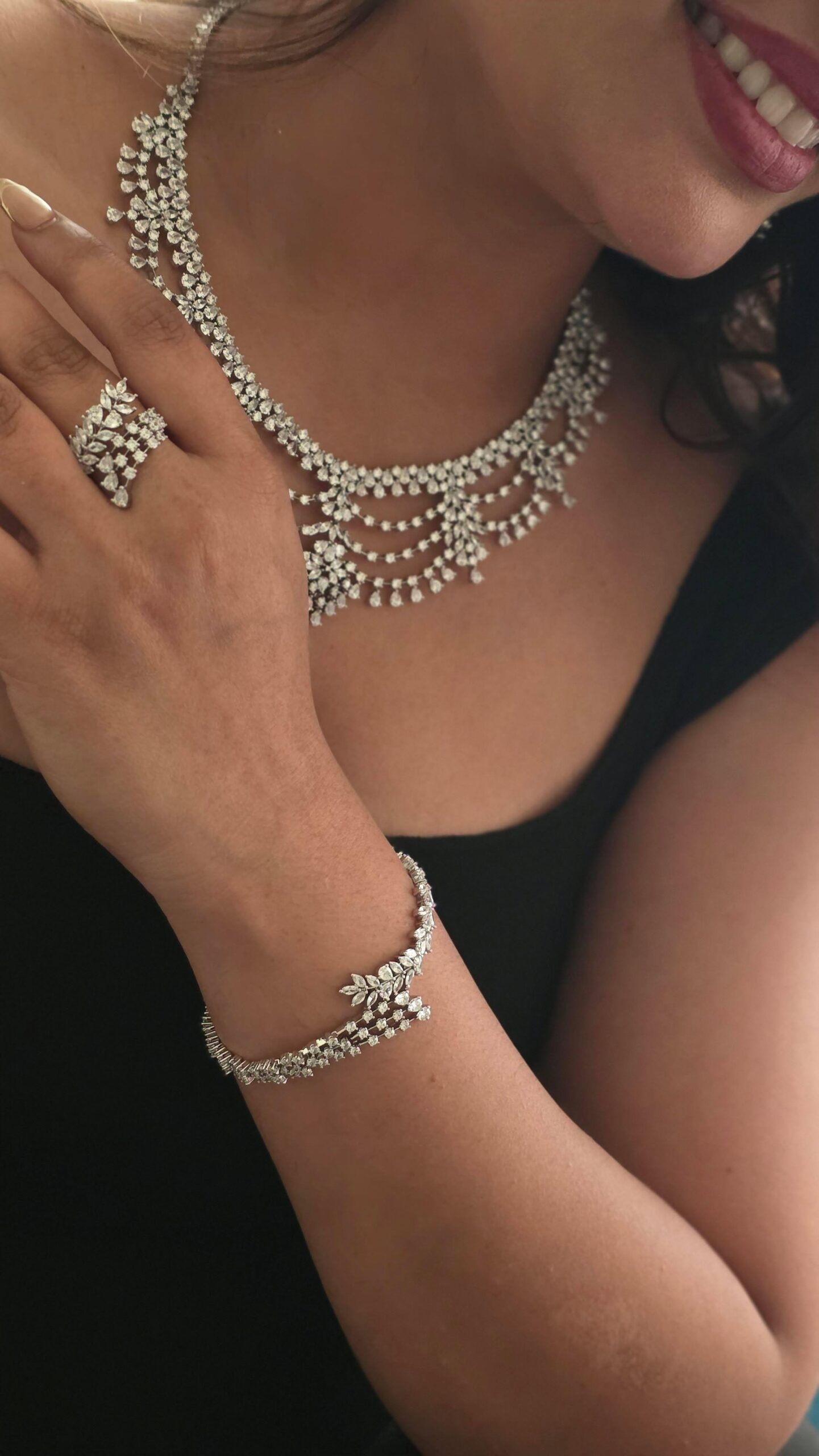 Isabella statement necklace Thumbnail