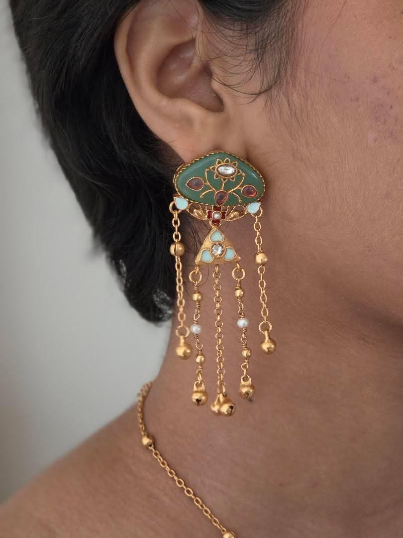 Saachi Handcrafted delicate long necklace Thumbnail