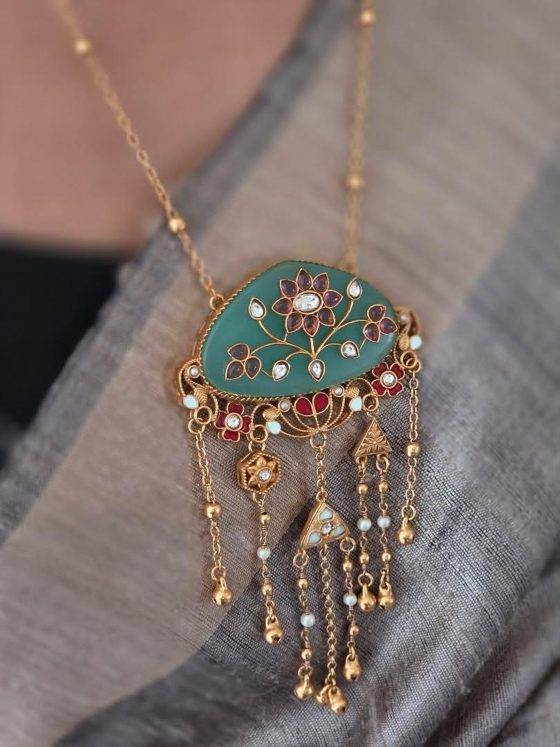 Saachi Handcrafted delicate long necklace Thumbnail