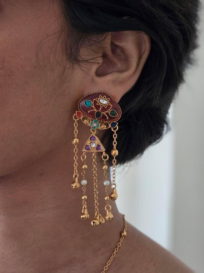 Saachi Handcrafted delicate long necklace Thumbnail