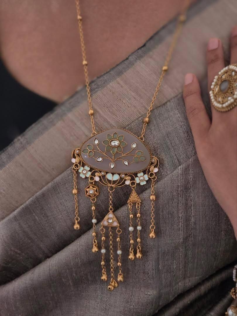 Saachi Handcrafted delicate long necklace Thumbnail