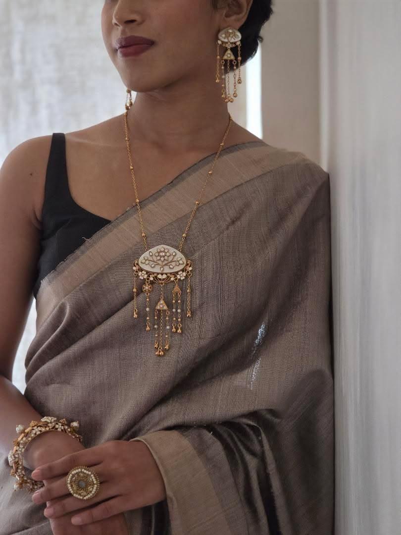 Saachi Handcrafted delicate long necklace Thumbnail