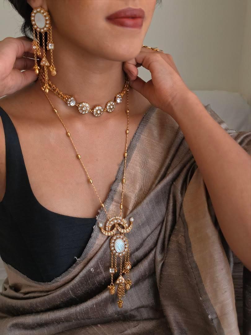 Phool Handcrafted Delicate Choker Thumbnail