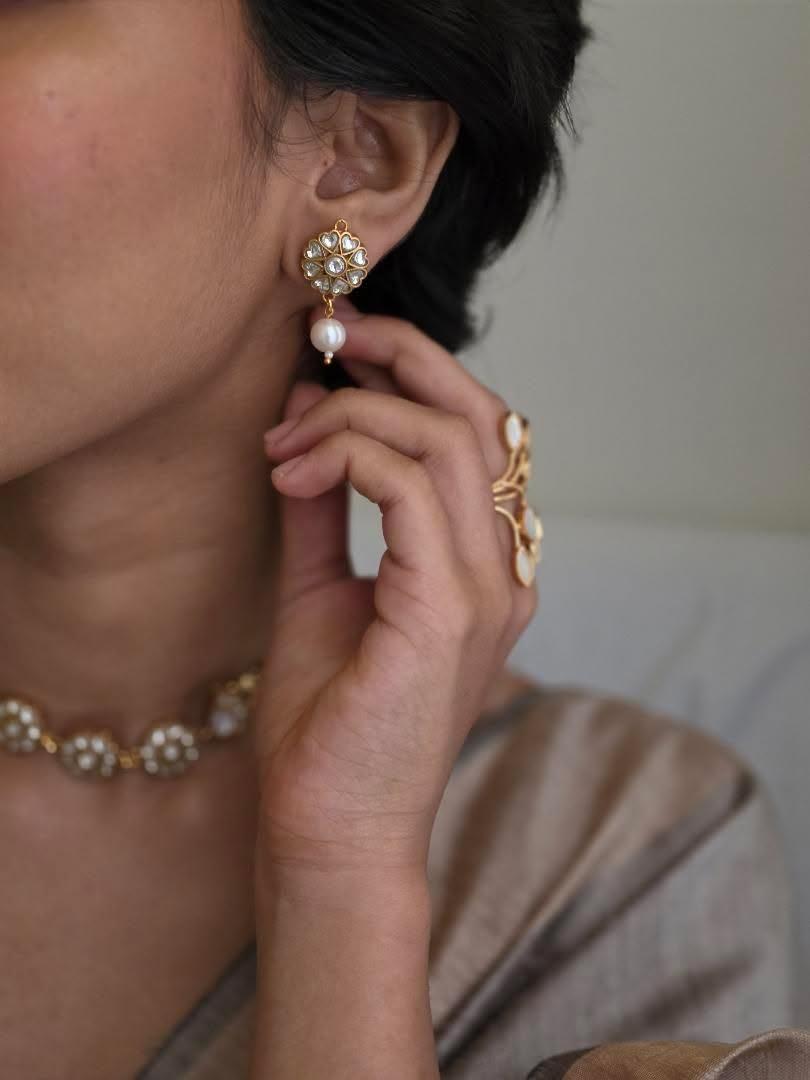 Phool Handcrafted Delicate Choker Thumbnail