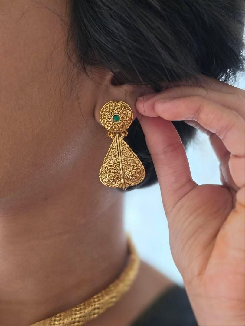 Charita handcrafted necklace Thumbnail