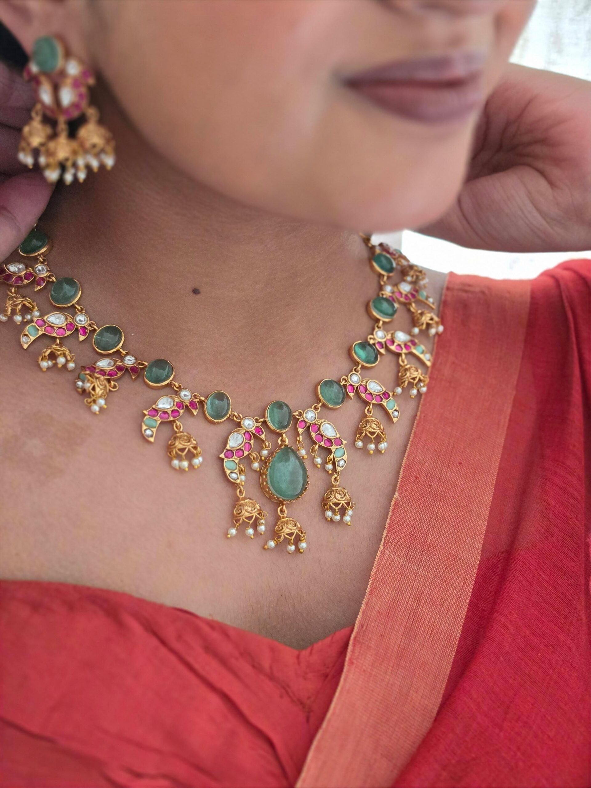 Vaishnavi quartz and polki necklace Thumbnail