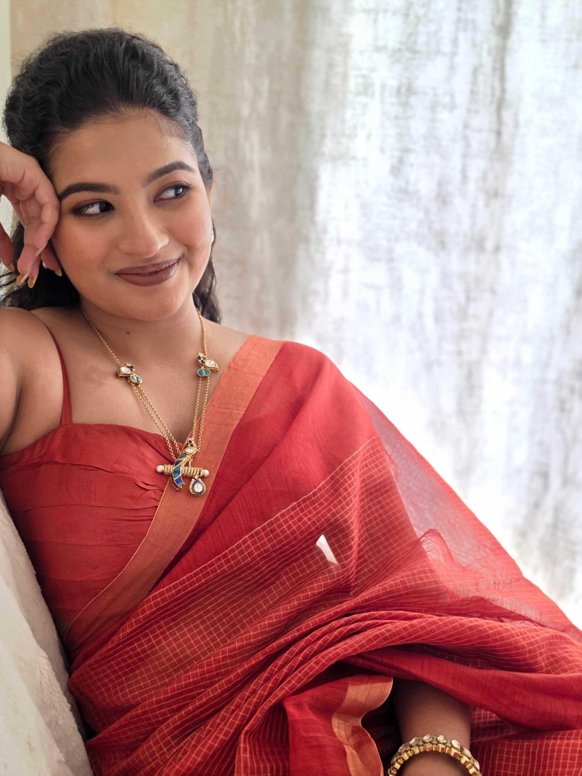 Vaishnavi delicate long necklace Thumbnail
