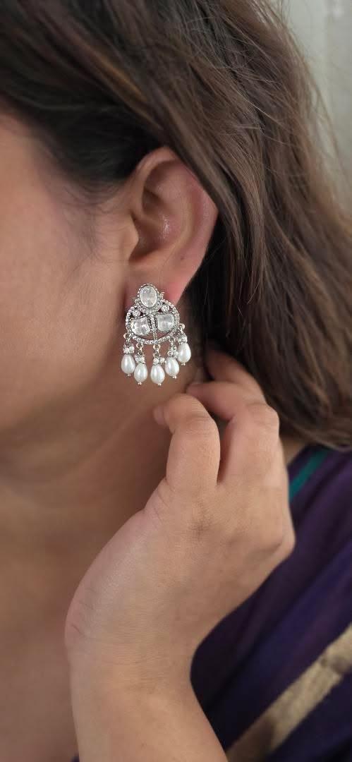 Yuvi polki earrings Thumbnail
