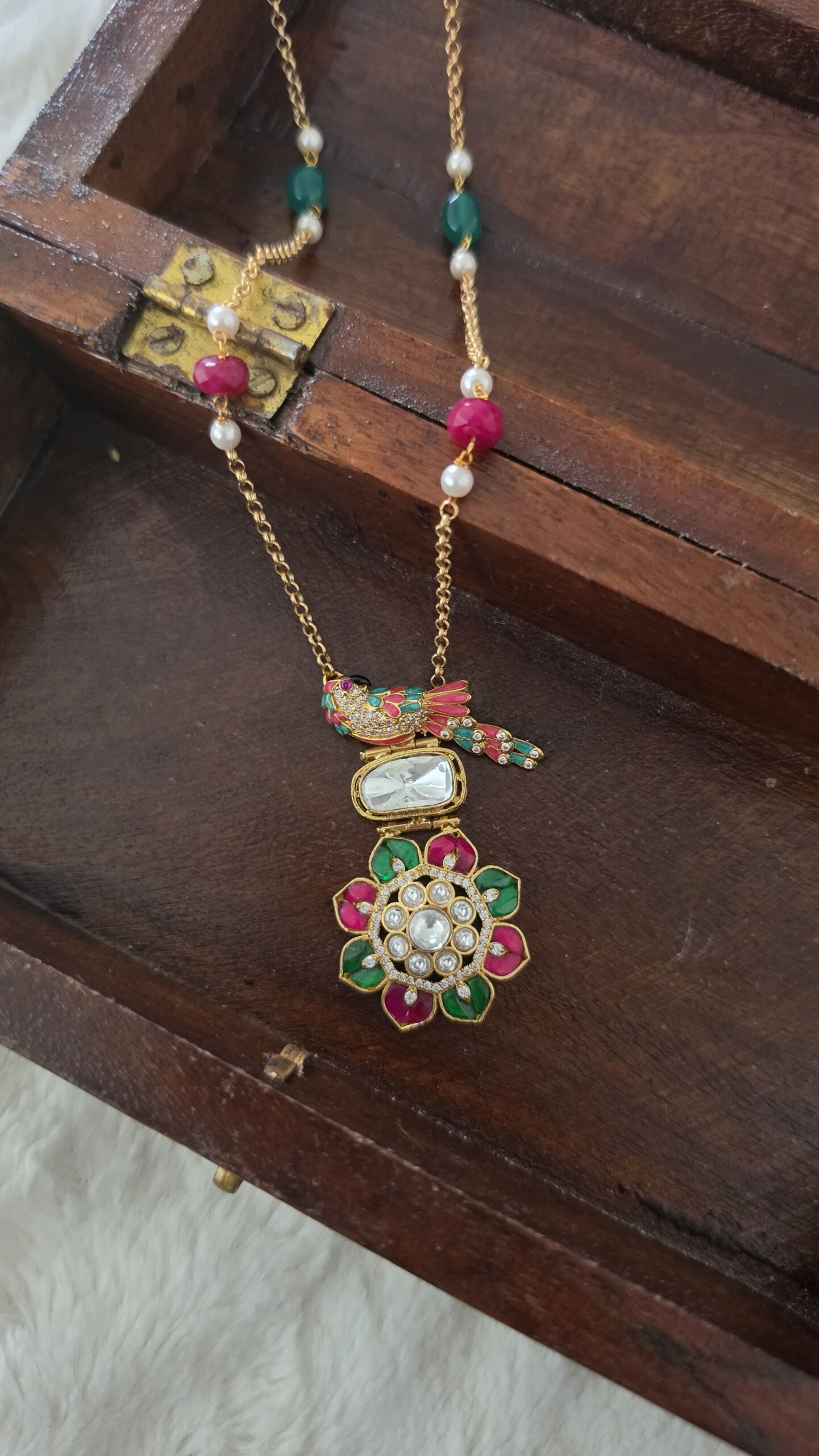 Nidhi lond polki necklace Thumbnail