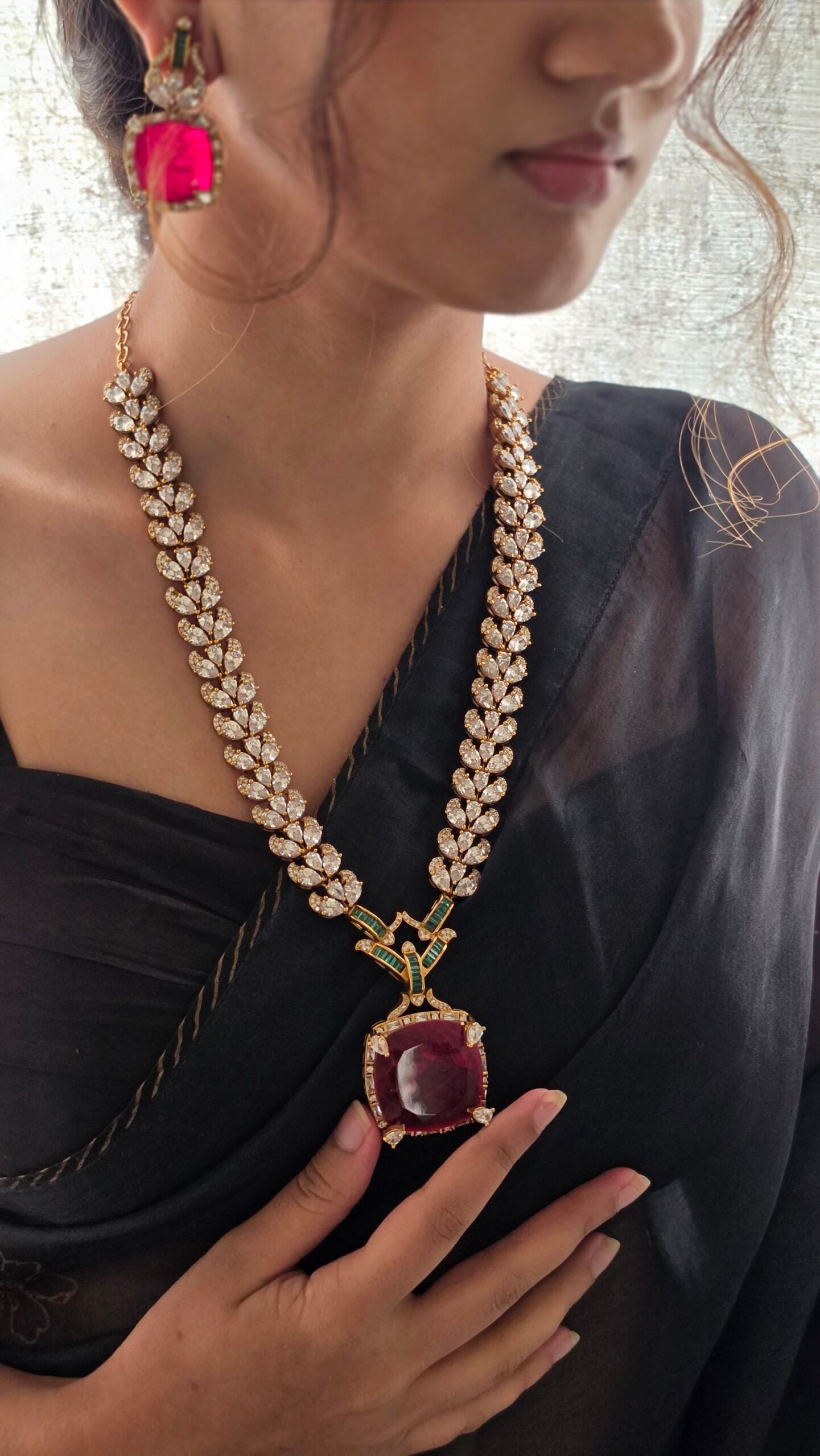 Rajasi Semi-precious Quartz Necklace Thumbnail