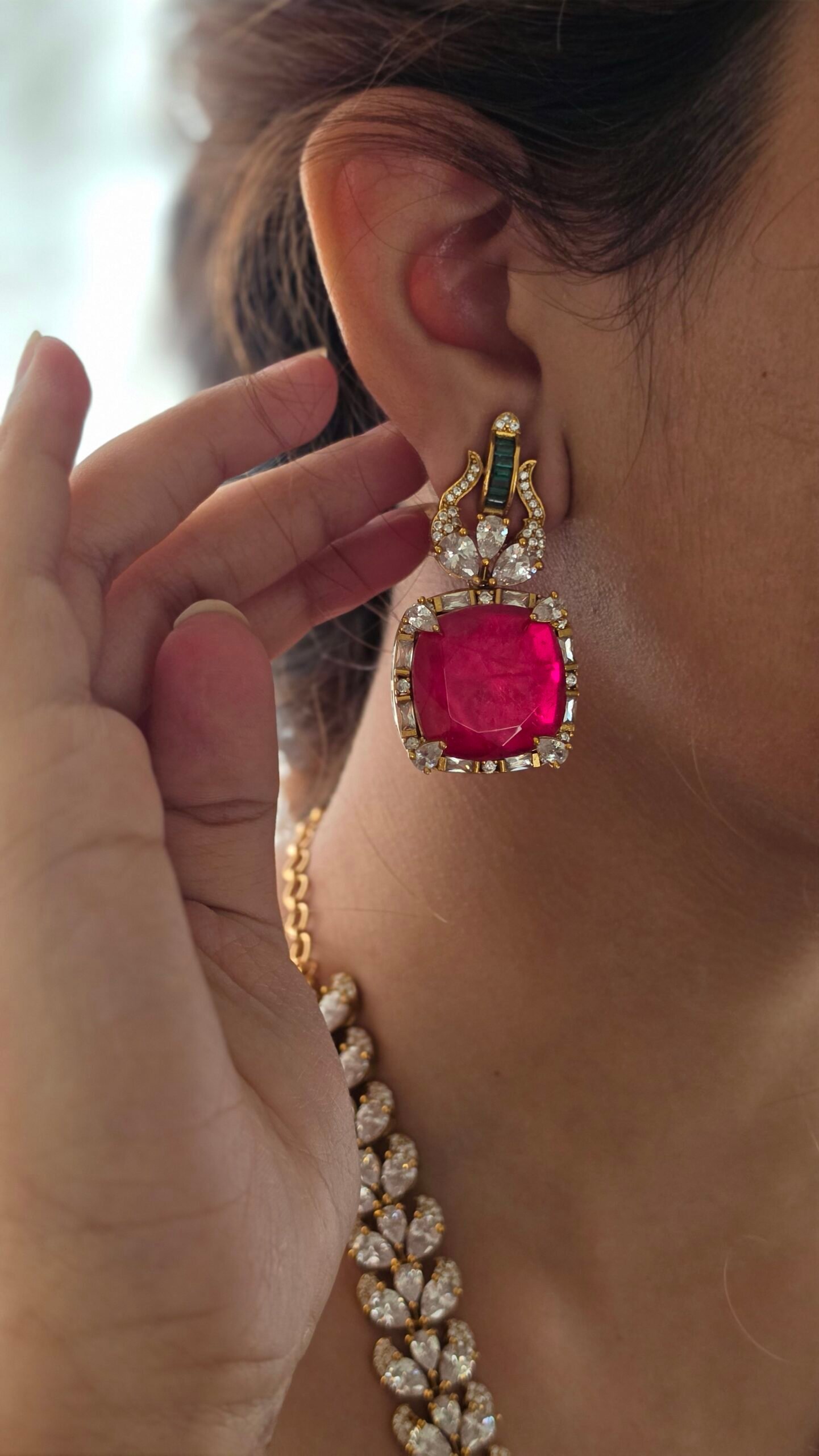 Rajasi Semi-precious Quartz Necklace Thumbnail