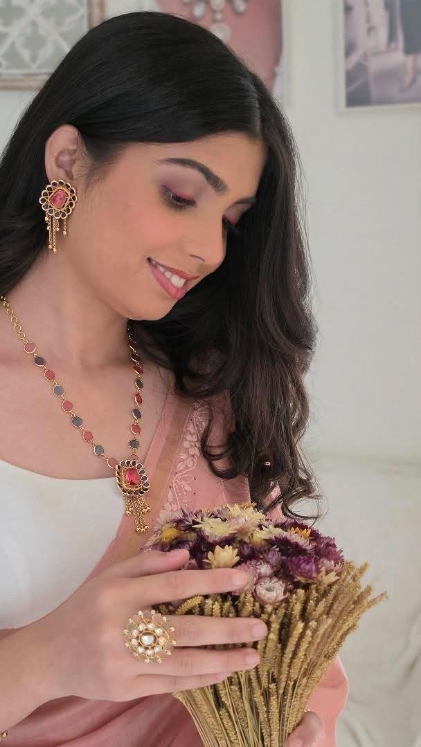 Mariam delicate long necklace Thumbnail