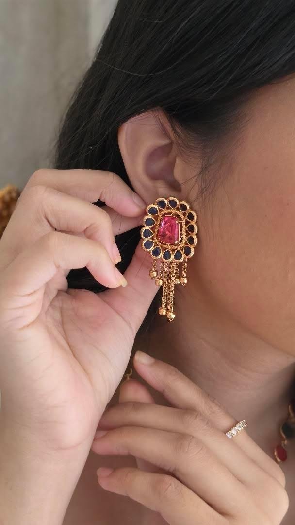 Mariam delicate long necklace Thumbnail