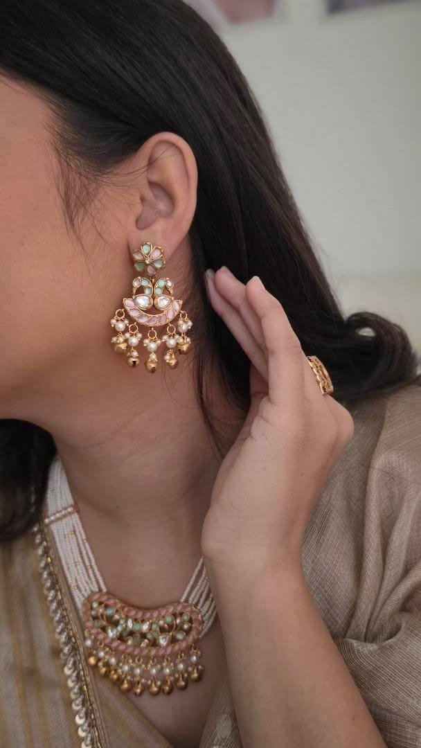 Kiera long pearl necklace Thumbnail