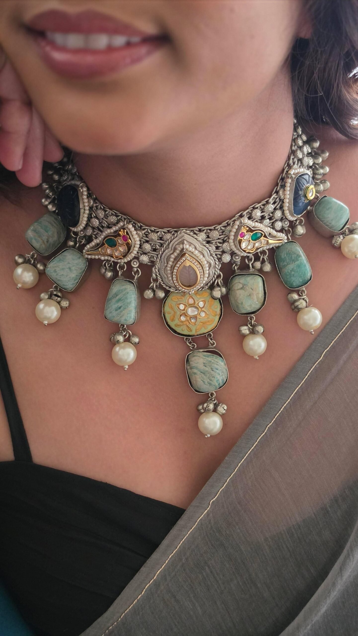 Tabsbeel quartz handcrafted silver choker Thumbnail