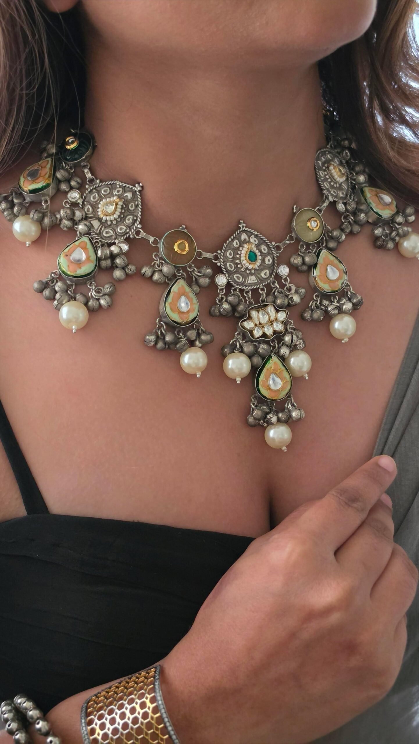 Oshika handcrafted silver necklace Thumbnail