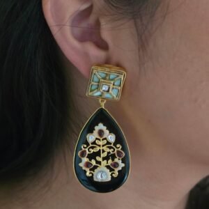 Ria Earrings