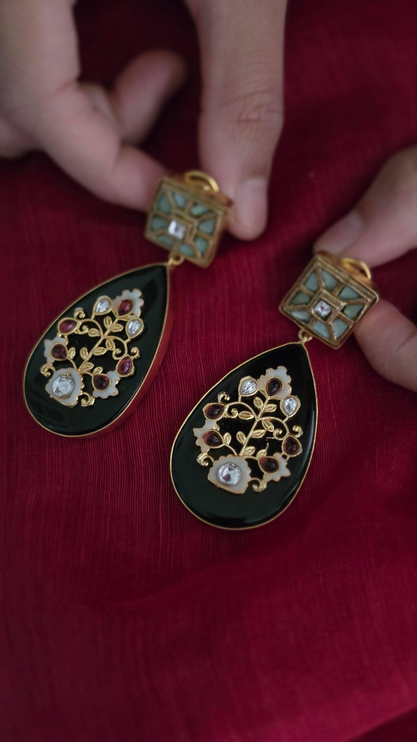 Ria Earrings Thumbnail