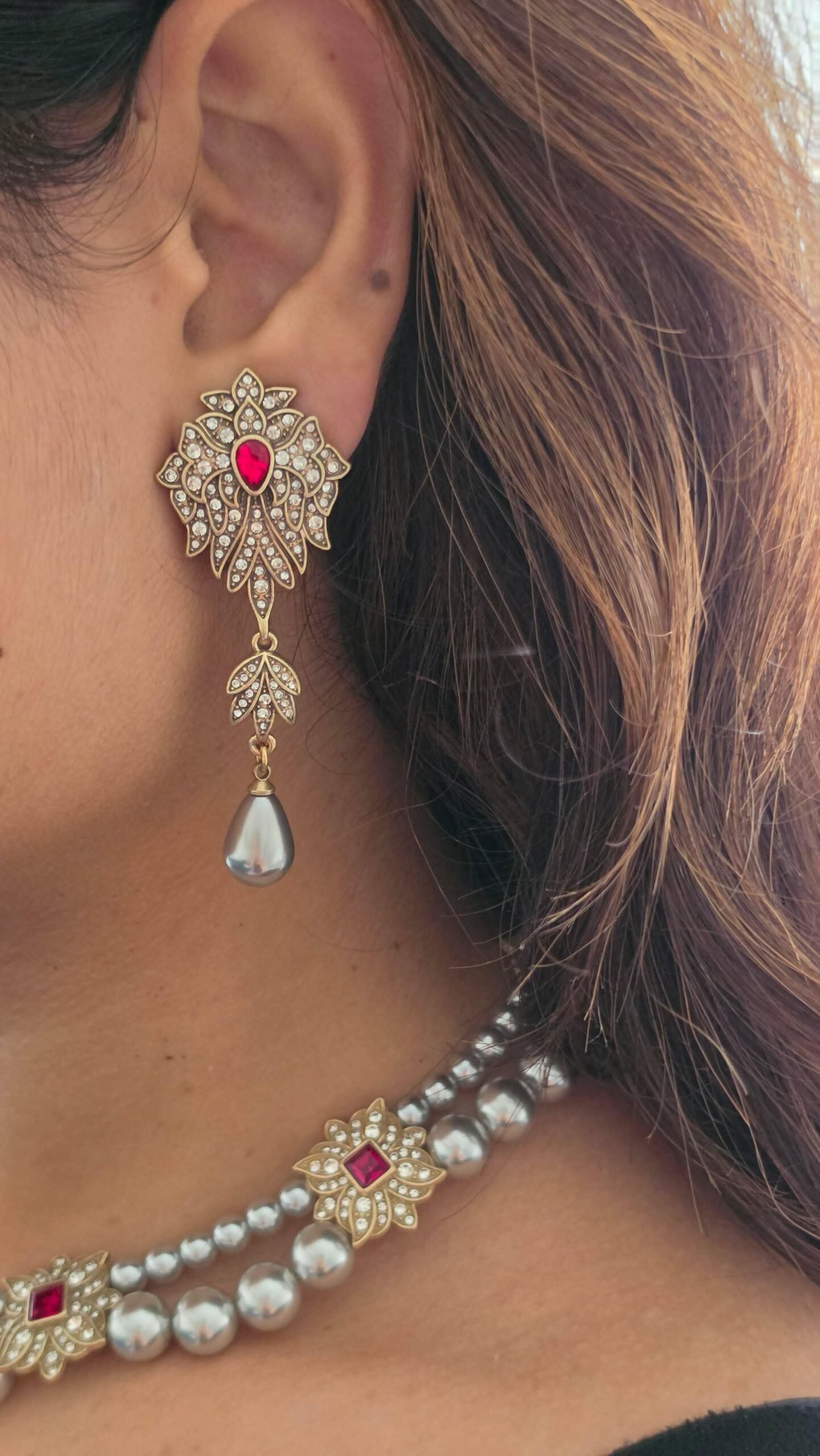 Veyra Pearl Necklace with Earrings  Thumbnail
