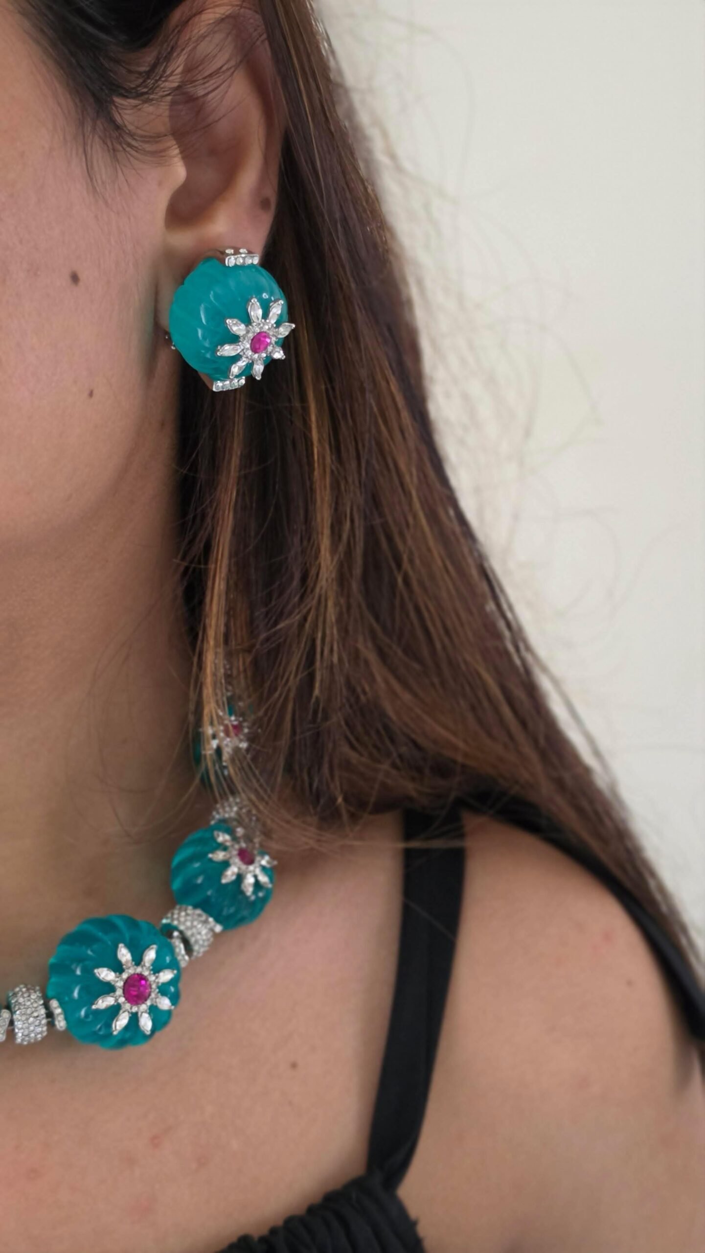 Nisha semi precious stones necklace Thumbnail