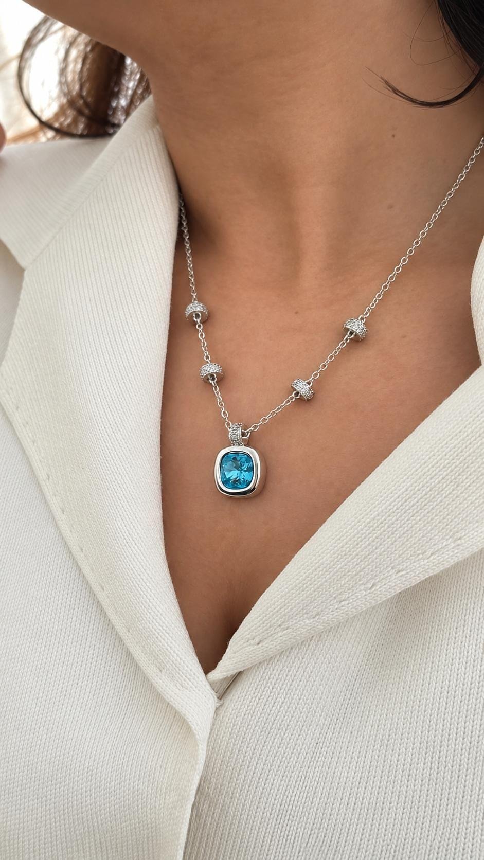 Zora semi precious stones necklace Thumbnail