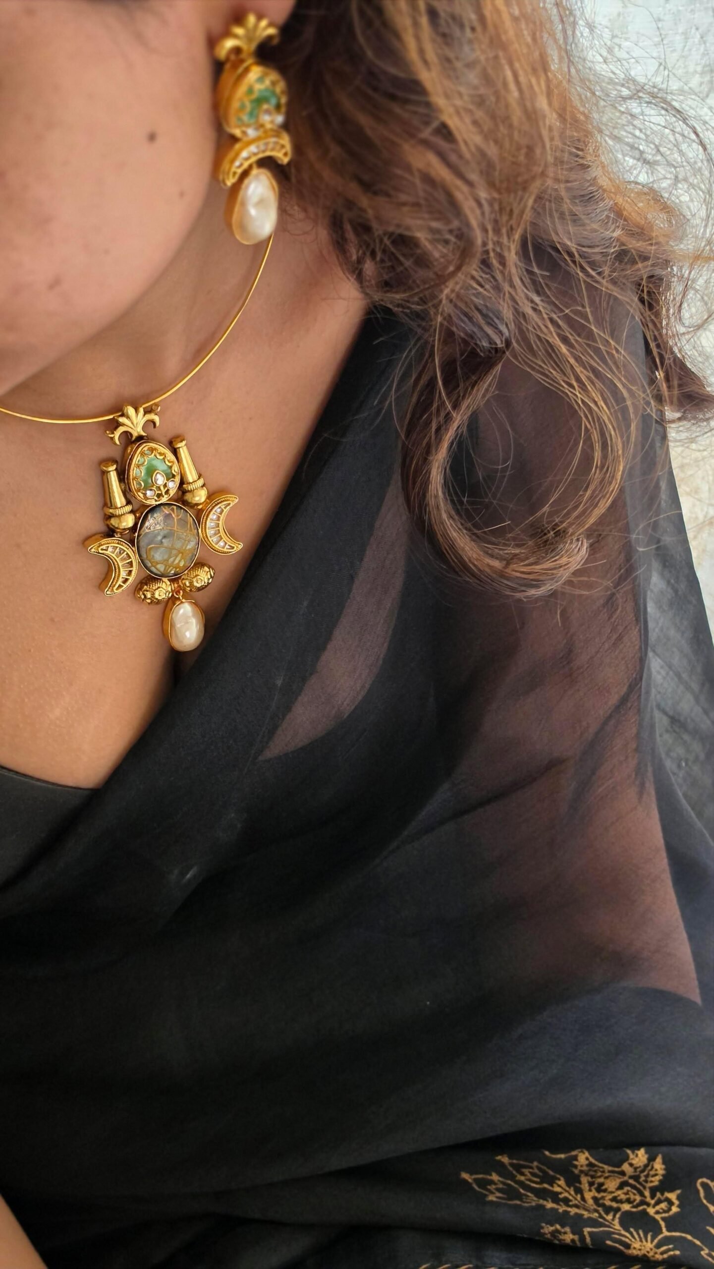 Rani semi precious pendent with earrings Thumbnail