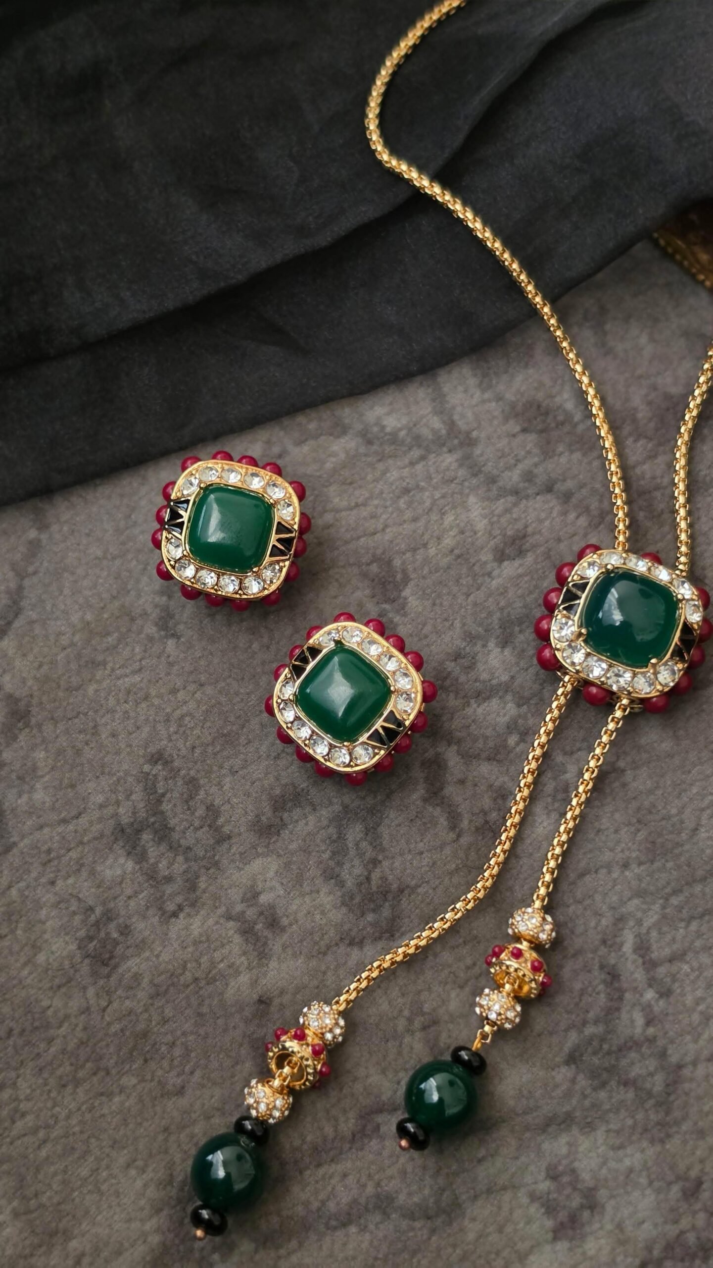Veleria Necklace Long Necklace Thumbnail